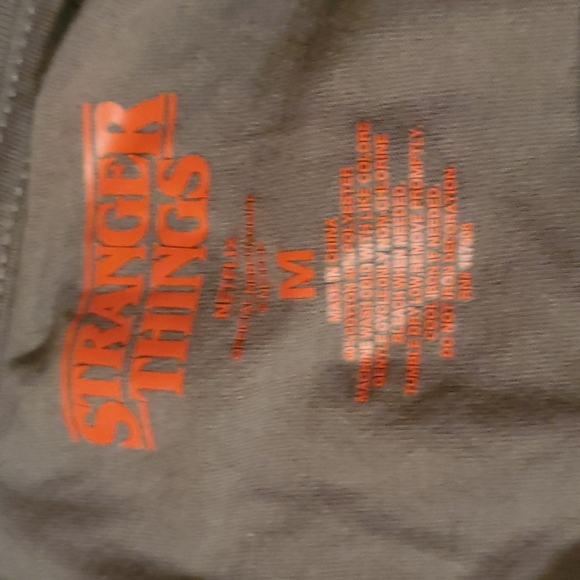 ♥️Netflix Stranger Things Long Sleeve Shirt - Picture 5 of 5